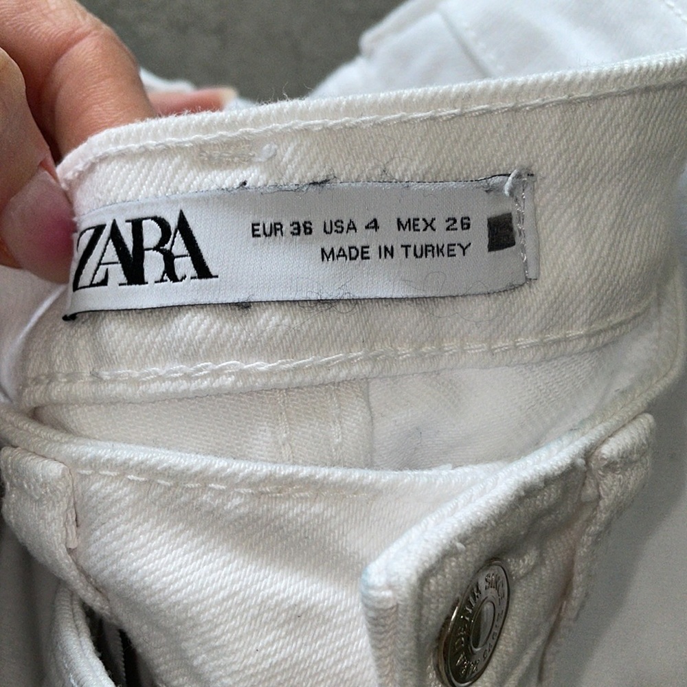 Zara White Jeans, Set of 3, Straight Leg, Skinny, High Waist, Size 24 and 26 - Picture 4 of 7